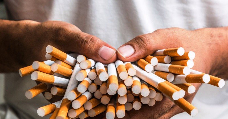 Larangan penjualan rokok eceran bakal diberlakukan (Shutterstock)