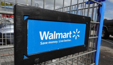 Bagaimana Walmart akan menggunakan tarif untuk keuntungannya dan menahan harga pada harga