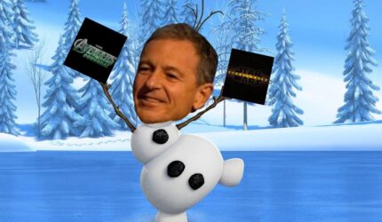 Bob Iger menegaskan fokus Disney adalah pada film asli - tetapi bukan?