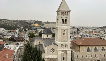 Otoritas Israel Membekukan Rekening Bank dari Patriarkat Ortodoks di Yerusalem