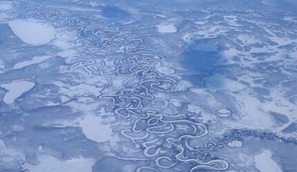 Gambar udara sungai di Siberia Timur Laut