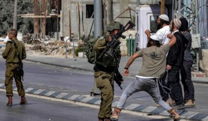 Meningkatkan kekerasan pemukim dan serangan militer Israel menyapu Tepi Barat