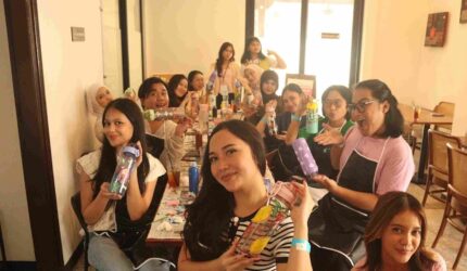 Ajak Generasi Muda Melukis dengan Cat Creative and Culture di Rumah Rasa Benhil