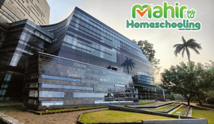 Kantor Mahir Homeschooling Indonesia di Gedung The Crystal of Knowledge Universitas Indonesia, Depok Jawa Barat