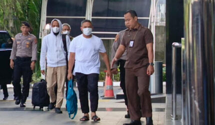Abdul Wahid dan 2 Anak Buah Konon Sudah Ditetapkan Tersangka Pemerasan