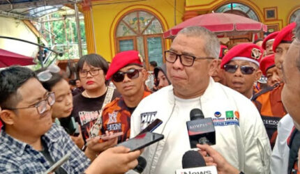 Ahmad Ali Masuk PSI Strategi Bertahan Hidup