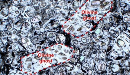 Kristal Berusia 3,3 Miliar Tahun Mengungkap Masa Lalu Tektonik Bumi yang Tersembunyi