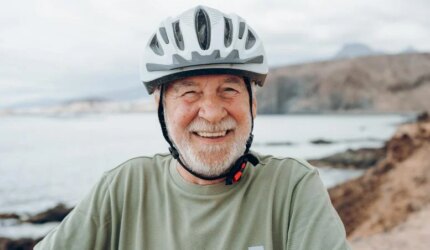 Helm Sepeda Happy Active Senior Man