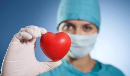 Dokter Mengadakan Operasi Transplantasi Jantung