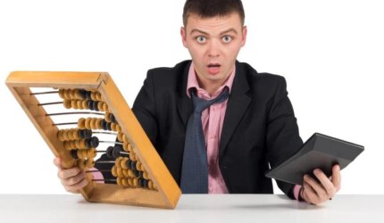 Kejutan Sempoa Kalkulator Pria Frustasi