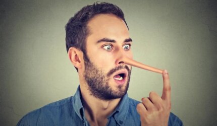 Pria Pembohong Hidung Panjang