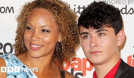 Aktor Waterloo Road dan putra Debbie Rush dari Coronation Street meninggal pada usia 31 tahun