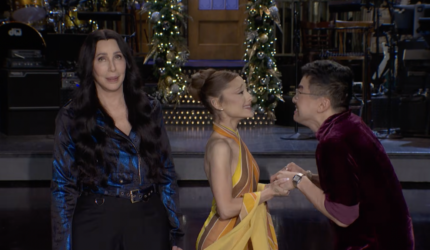 Cher menyuruh Ariana Grande dan Bowen Yang untuk 'keluar dari situ' dalam teaser 'SNL'