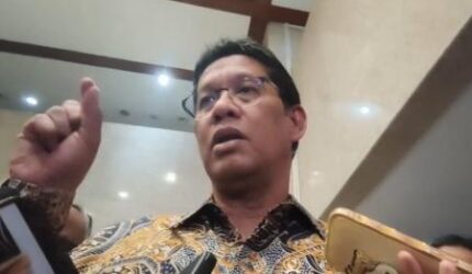 Momen Purbaya Batuk-Batuk saat Bahas Bea Keluar Emas: Produsen Ngutuk Saya Nih!