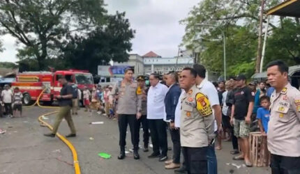Pasar Induk Kramat Jati Kebakaran Senin Pagi, 16 Damkar Dikerahkan