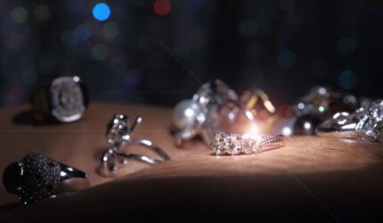 Perhiasan Berlian yang Dikembangkan di Lab Meningkatkan Penjualan Kay, Zales, dan Jared Sebesar 6%