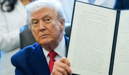 Serangan 24 Jam Trump untuk Memenangkan Pemilih