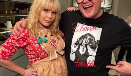 Setelah Para Pengkhianat, Alan Carr Mengakhiri Tahun Dengan Memilih Cinta