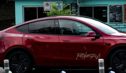 Saham Tesla muncul saat pengujian Robotaxi tanpa ada driver keselamatan yang dikonfirmasi