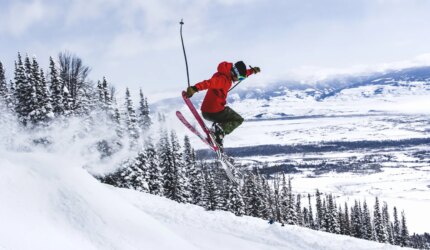 Alaska Airlines menambahkan penerbangan musim dingin nonstop Portland–Steamboat Springs baru