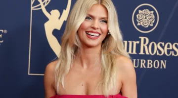 AnnaLynne McCord Meminta Tamu Pernikahannya Membayar Hari Besarnya