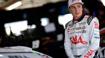 Christopher Bell “mengguncang” saat acara sprint car di Indy Dirt Track – Speedway Digest