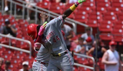 Guardians, Reds memulai set tiga pertandingan di ESPN