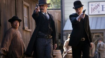 HBO membatalkan pertengahan cerita Deadwood, dan para pemerannya menunggu 13 tahun untuk mendapatkan keadilan