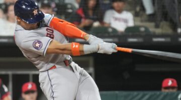 Homer Cam Smith menyoroti inning 8 putaran Astros
