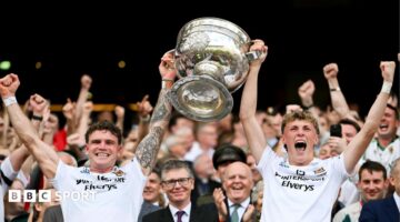 Kerry 1-17 Mayo 1-20: Mayo mengakhiri penantian 75 tahun All-Ireland dengan kemenangan mendebarkan di Croke Park