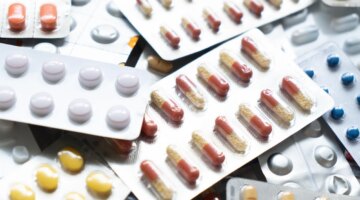 Penarikan kembali antihistamin di seluruh AS dipicu oleh risiko kontaminasi obat sakit maag, kata FDA
