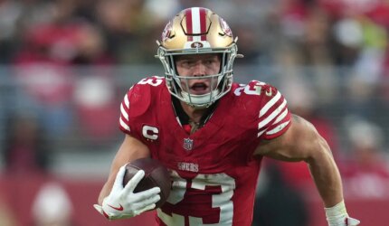 Posisi Christian McCaffrey di Peringkat RB PFF Menimbulkan Pertanyaan
