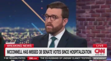 Teman Keluarga Elaine Chao Menyebutkan Detail Aneh di Foto Baru McConnell